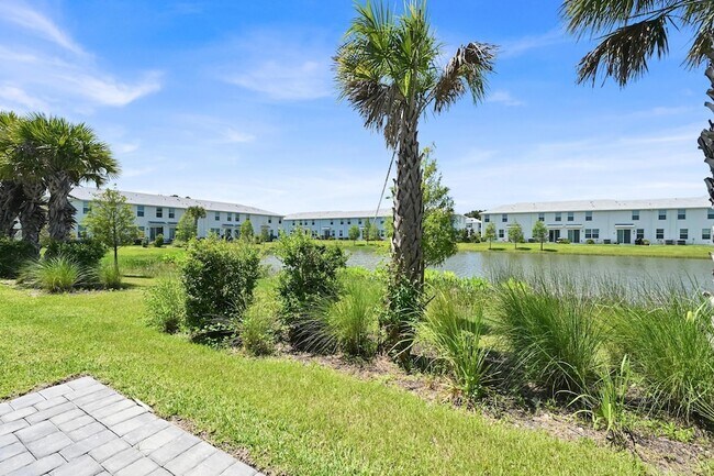 Foto del edificio - 575 Salisbury Cir
