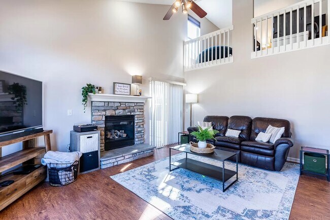 Living Room 2 - 9910 Oak Trail Rd