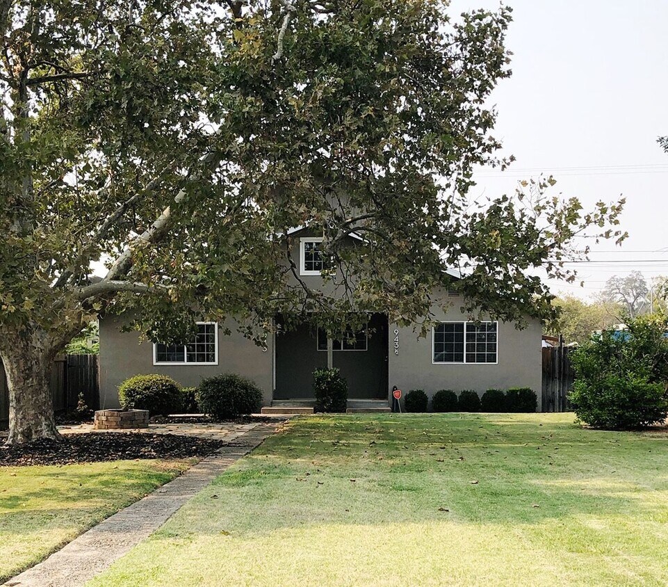Foto principal - 943 Shearer St