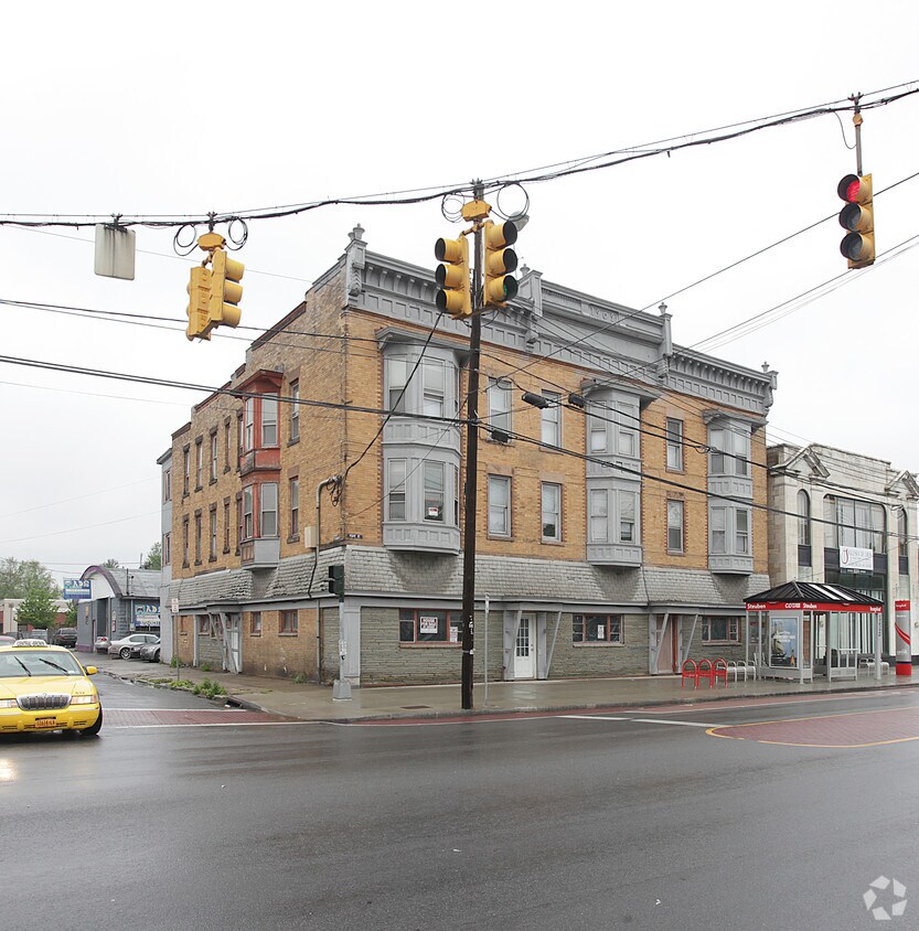 Foto principal - 922 State St