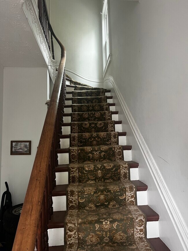 Foto del edificio - 147 Woodlawn Ave