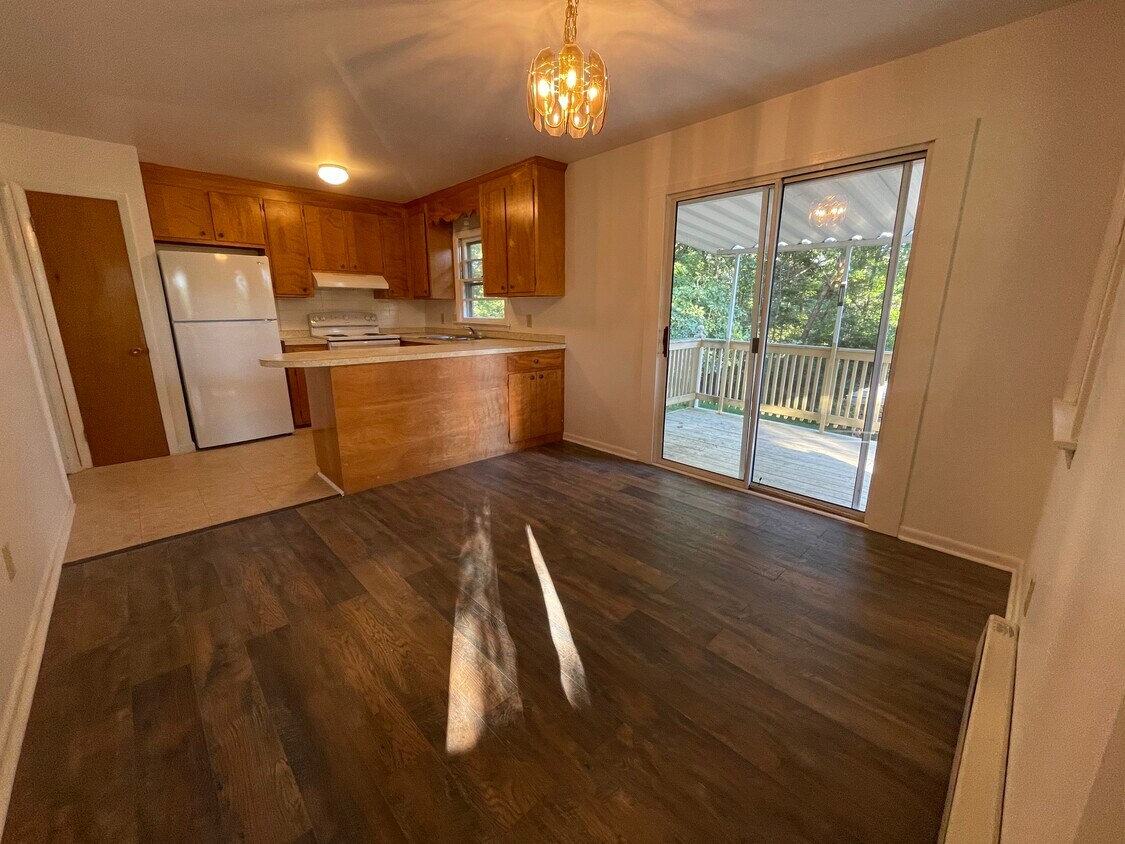 Foto principal - 251 Gilbert Rd