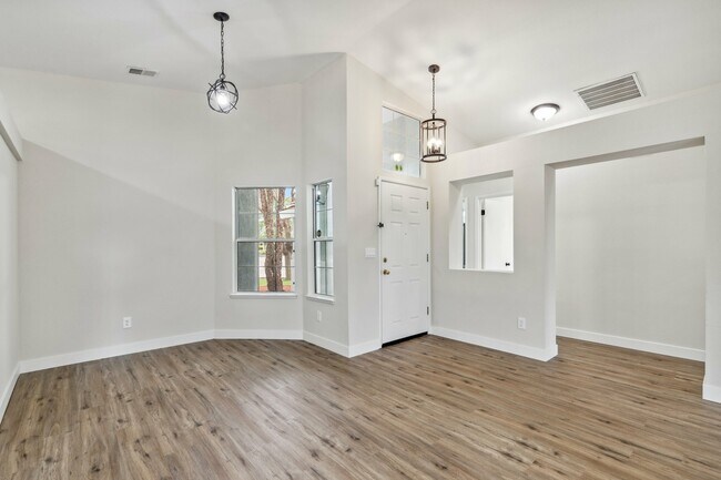 Foto del edificio - 251 Firefly Way