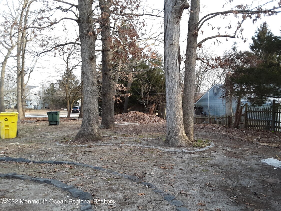 1675 Lanes Mill Rd, Lakewood, NJ 08701 House for Rent in Lakewood, NJ