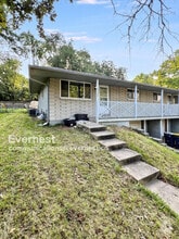 Building Photo - 4222 N Askew Ave