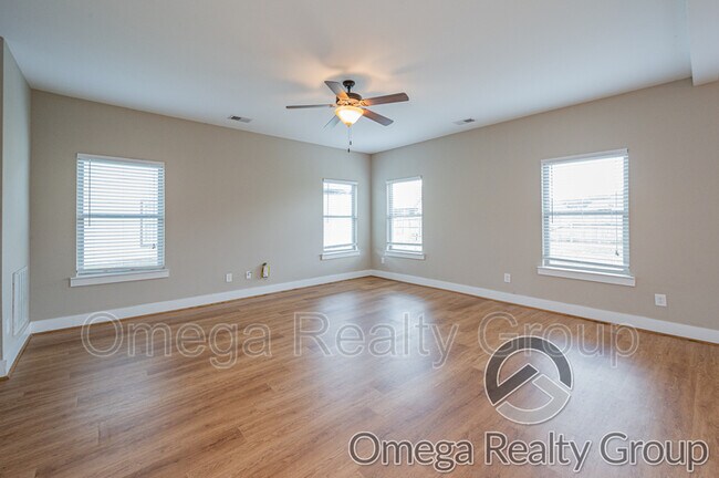 Building Photo - 181 Renwick Ln