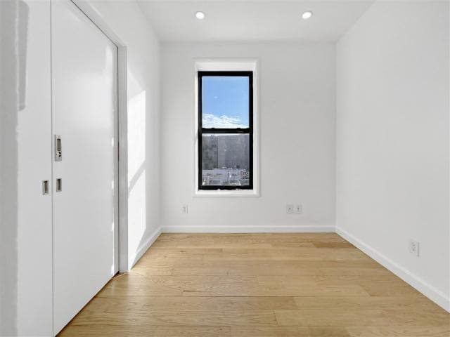 Building Photo - 3 bedroom in Brooklyn NY 11226