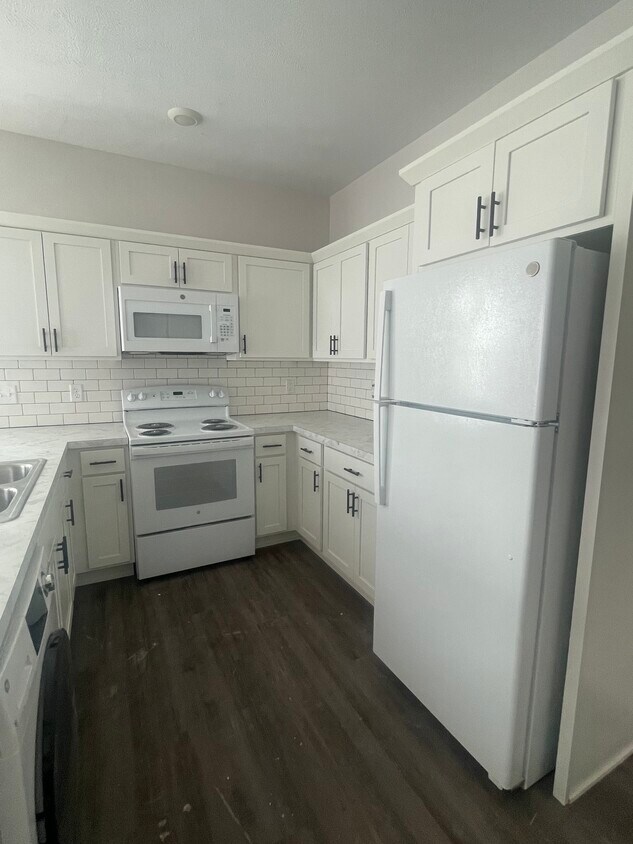 Michigan Street Apartment Homes 1542 Michigan St NE Grand Rapids, MI