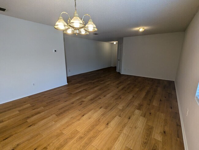 Building Photo - Spacious 4 Bedroom in Mansfield ISD