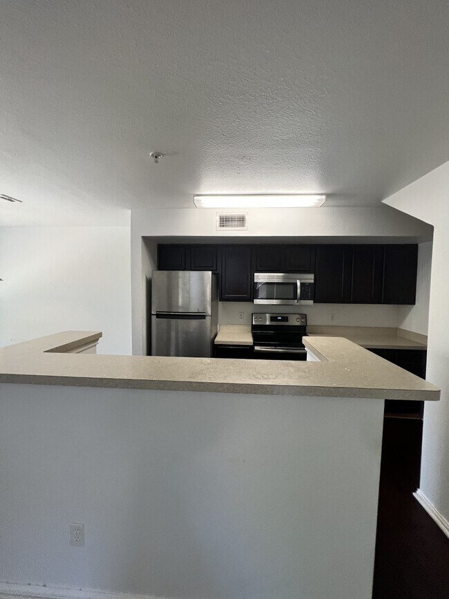 Foto del edificio - 9817 Walnut St