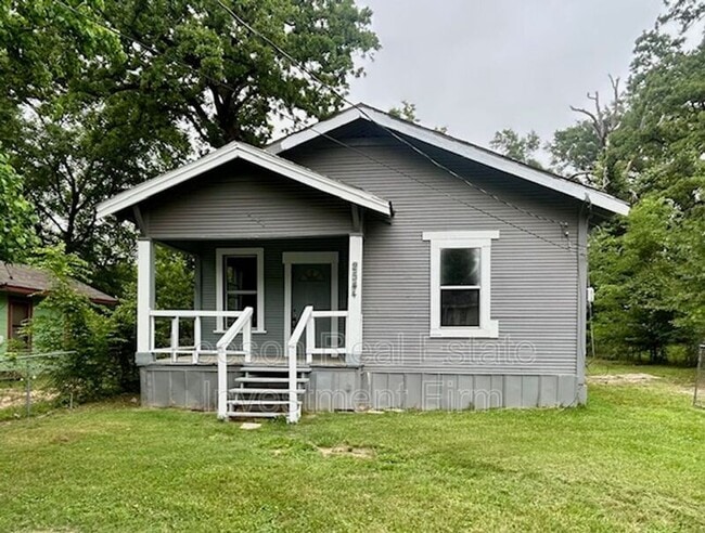 Building Photo - 2544 Dupont St