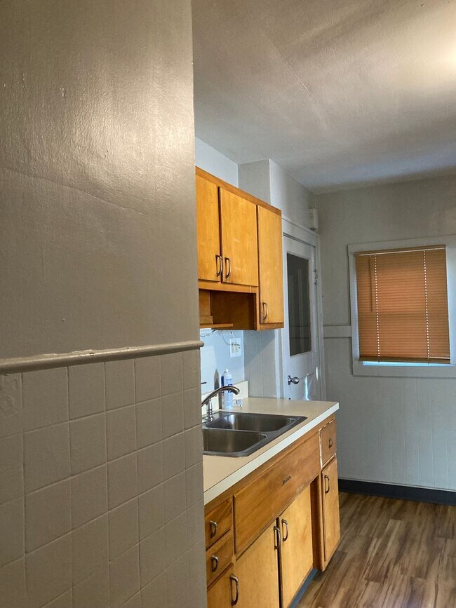 Building Photo - Coming soon in October. 2 bedroom with lar...