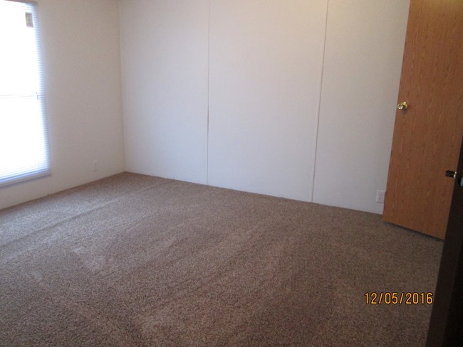 bedroom - 348 Lorraine Dr