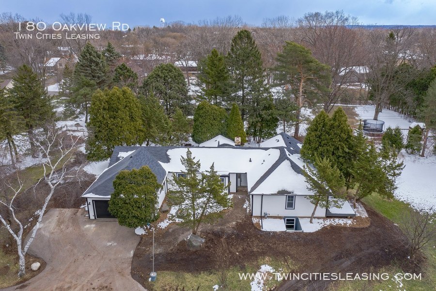 Primary Photo - 180 Oakview Rd