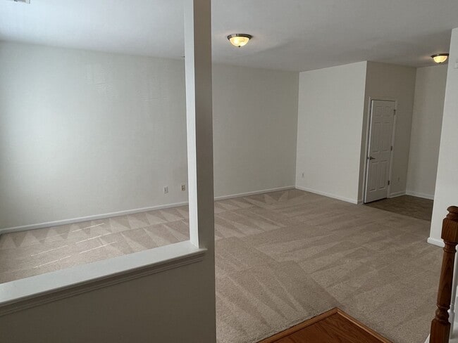 Building Photo - 9956 Kings Parade Blvd