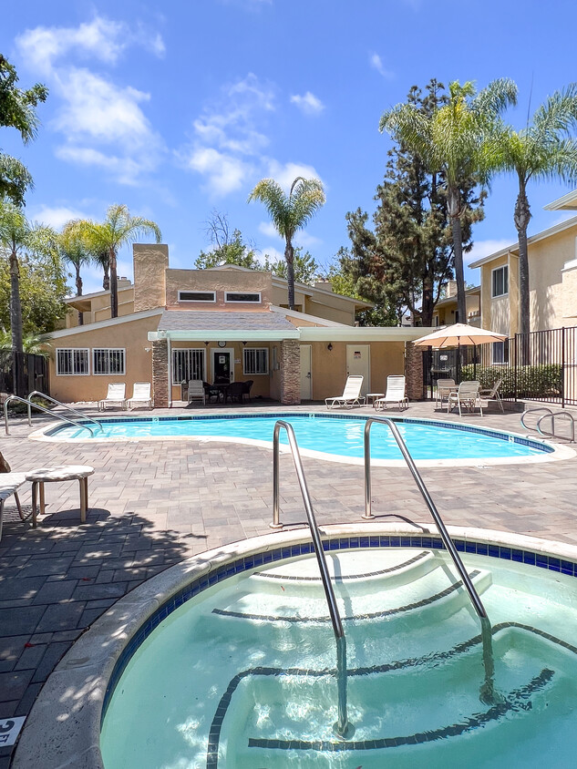 Foto principal - 9929 Erma Rd