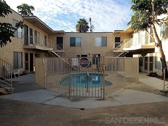 Building Photo - 4825 Del Mar Ave