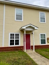 Building Photo - 1846-2 Belle Vue Way