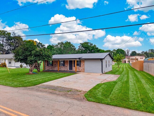 Building Photo - 2839 Black Oak Rd