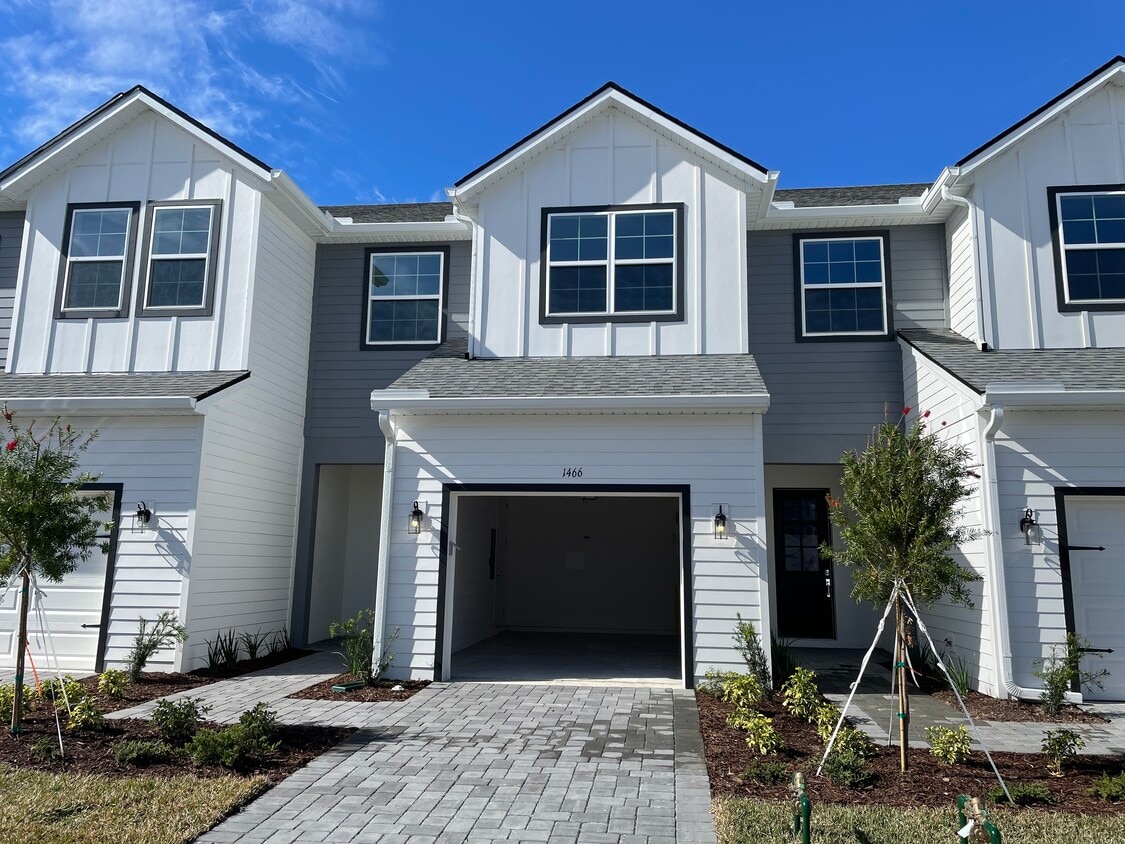 Primary Photo - 1466 Brookdale Ct