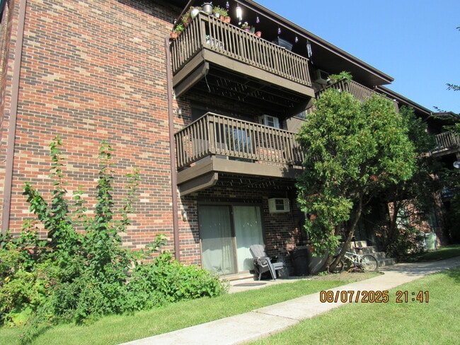 Building Photo - 7725 Woodward Ave