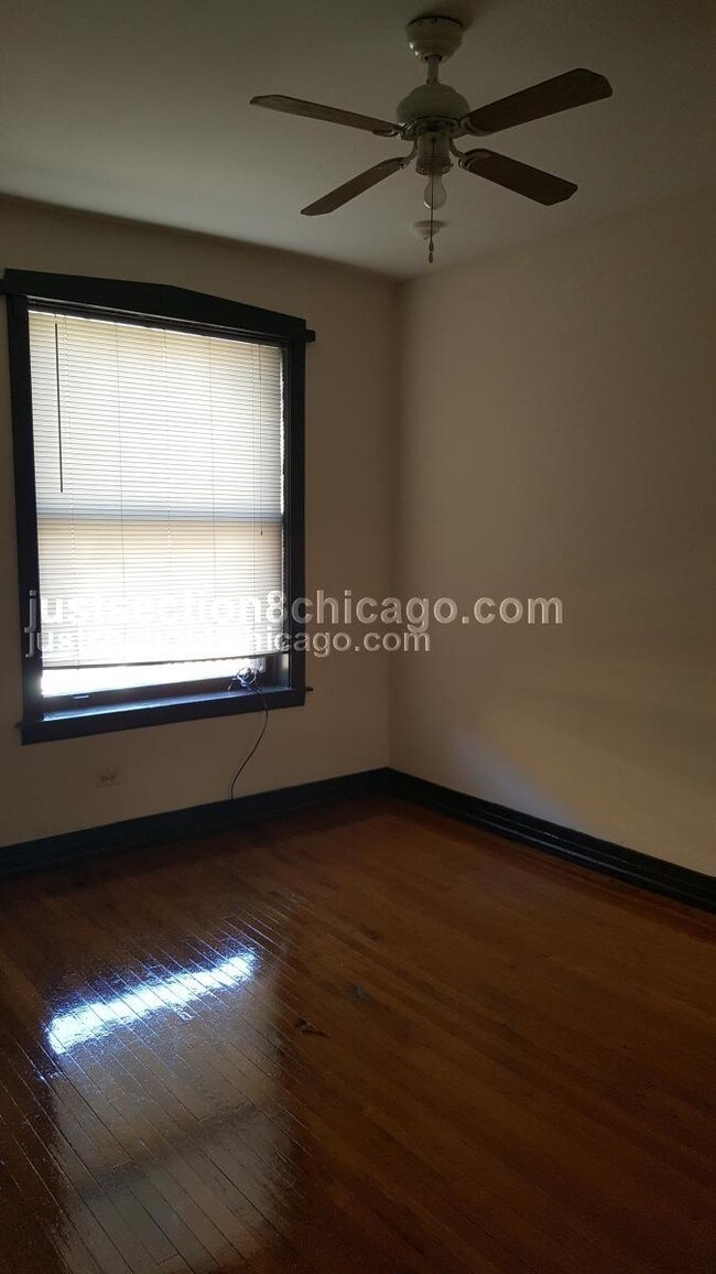 Foto del edificio - 6224 S Eberhart Ave