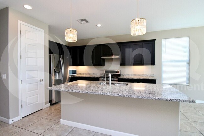 Foto del edificio - 713 W Anderson Dr