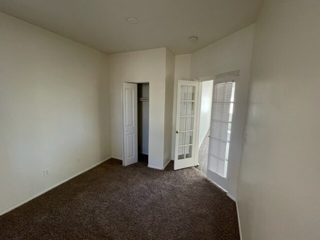 Foto del edificio - 453 Groft Way