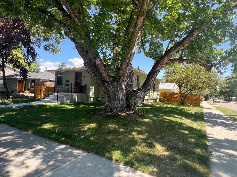Primary Photo - 622 S 15th Ave