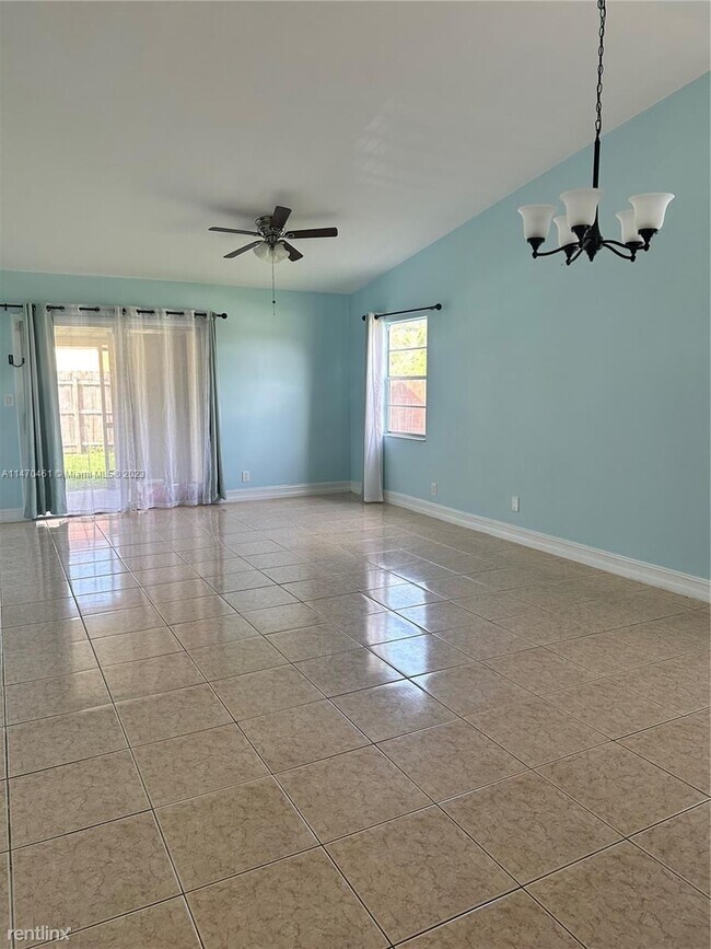 Building Photo - 2 br, 2 bath House - 401 NW 43rd St