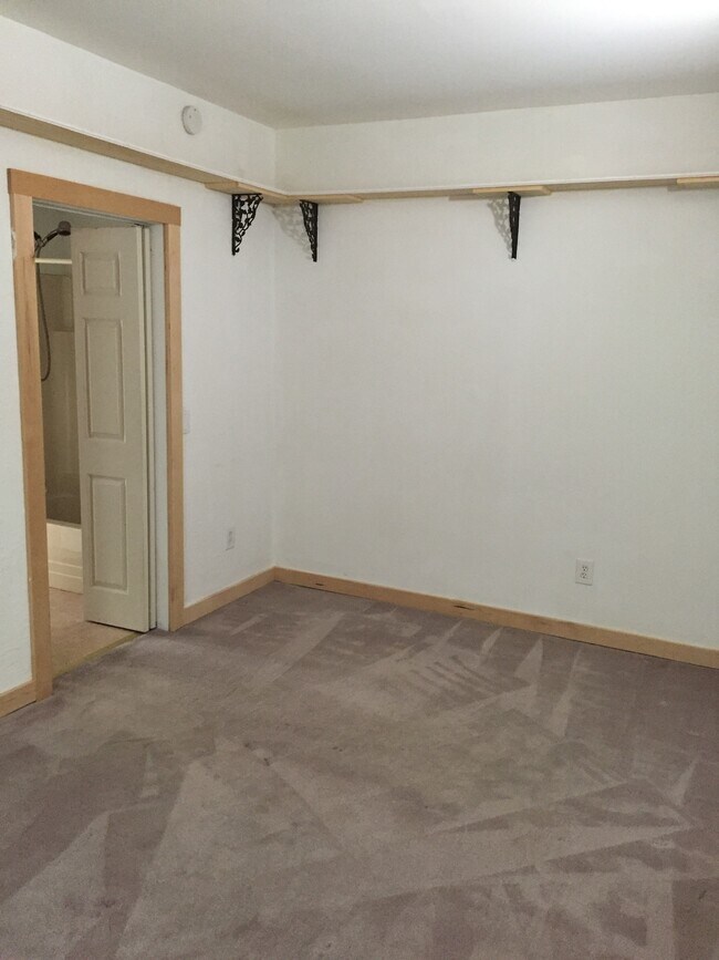 Bedroom1 - 58 W Broadway