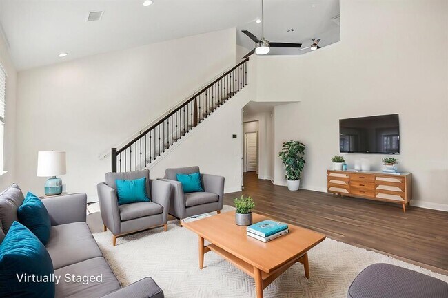 Building Photo - 16705 Marcello Dr