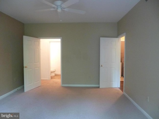 Building Photo - 604 Rolling Hill Walk