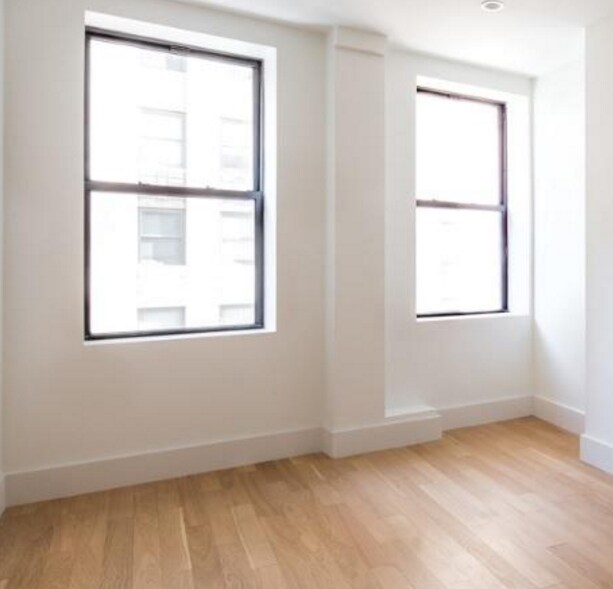 Primary Photo - 83 Greenwich St