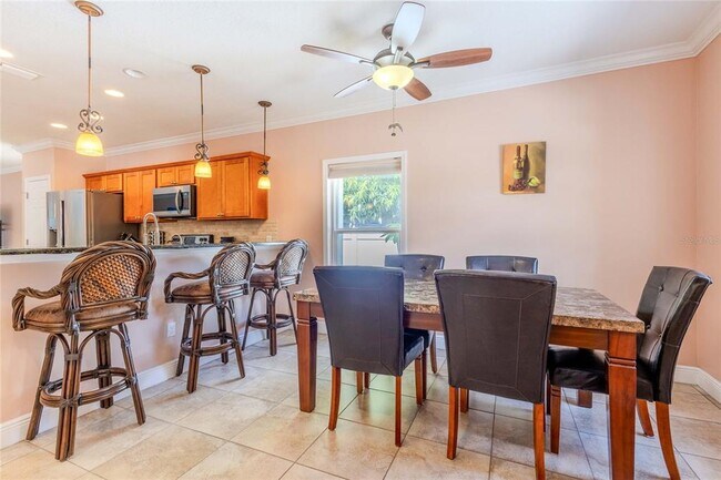 Foto del edificio - 2920 Edgewood Ln