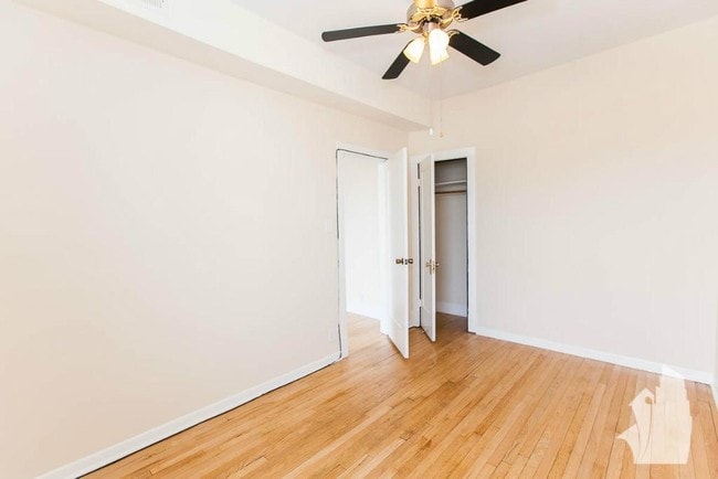 Foto del edificio - 3056 N Greenview Ave