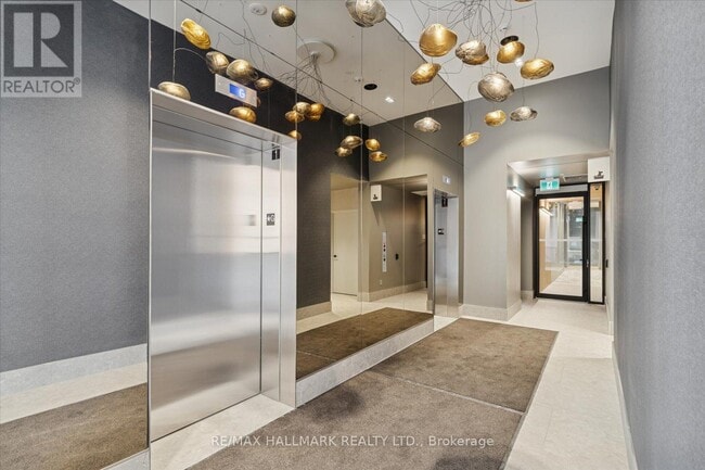 Photo du bâtiment - 1720 Bayview Ave