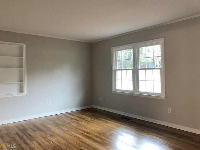 Foto del edificio - 336 Whitehead Rd