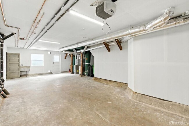 Foto del edificio - 1204 Funston Ave