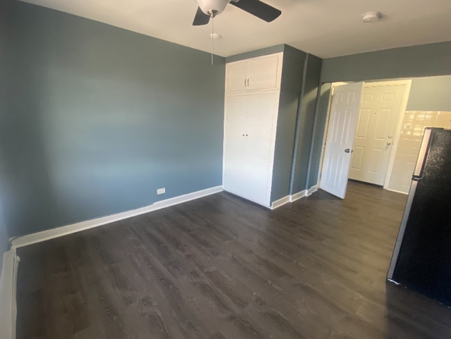 Photo - 2624 N Milwaukee Ave Apartment