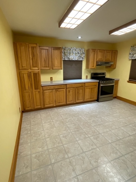 Kitchen - 4938 Ferguson Pl