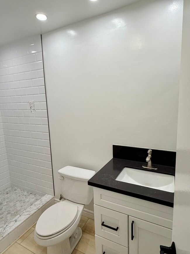 Building Photo - 1750 S Bentley Ave