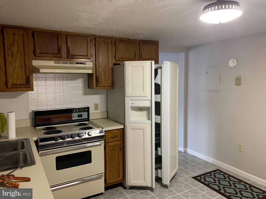 Foto principal - 8 E Main St
