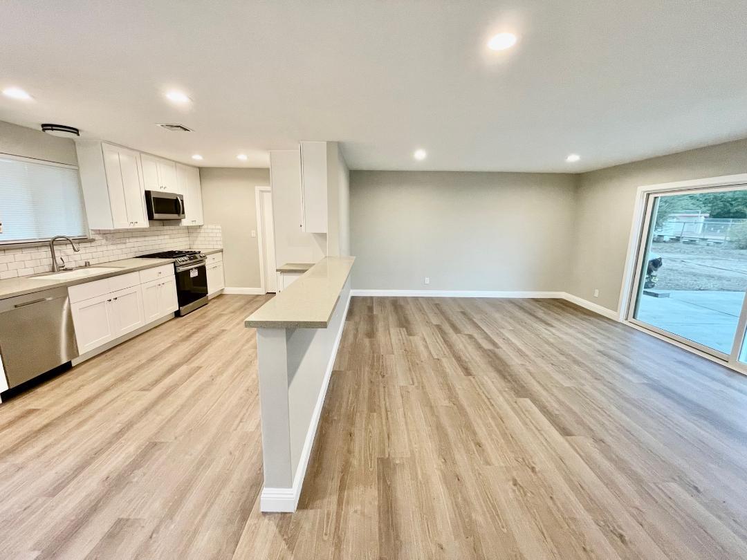 1243 Able Cir, Simi Valley, CA 93065 Condo for Rent in Simi Valley