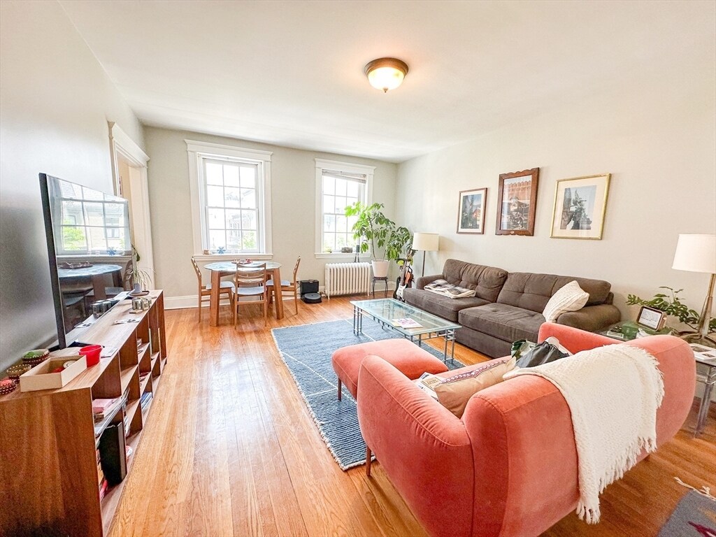 Foto principal - 856 Massachusetts Ave