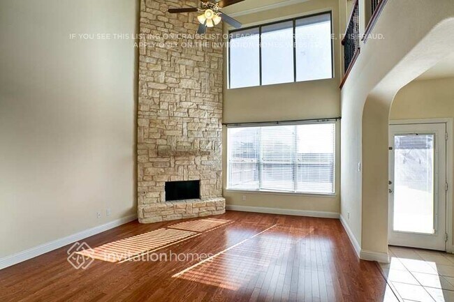 Foto del edificio - 721 W Talon Dr