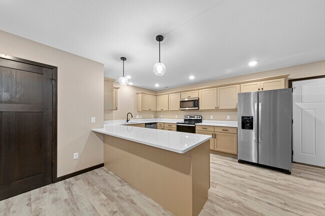 Foto del edificio - 3200 Noble Dr