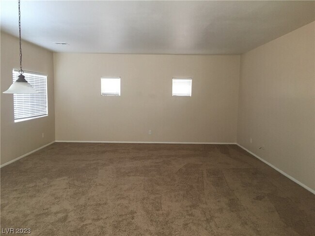 Building Photo - 2932 E Tilten Kilt Ave