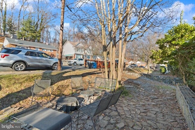 Foto del edificio - 2444 S Culpeper St