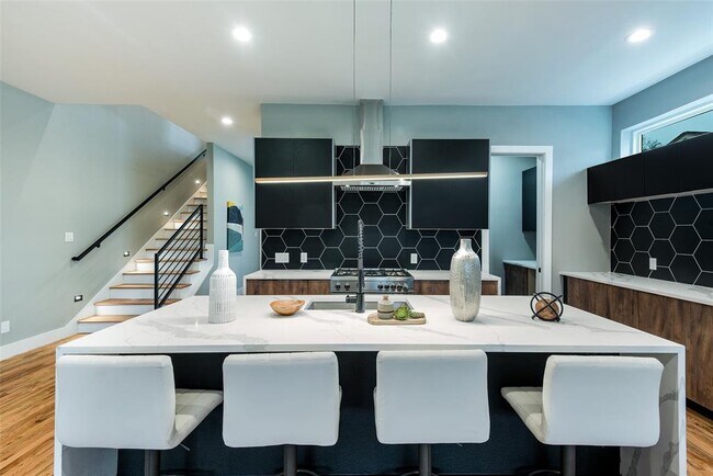 Foto del edificio - 6249 St Moritz Ave